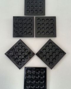 | obra para final del taller Sobrino- Bruno -2017-6 vidrios negros [0.35x0.35]